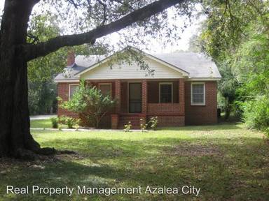 Main picture of 320 Dogwood Dr