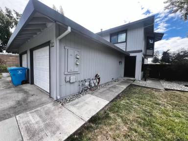 Main picture of 8302 Lasalle Ave