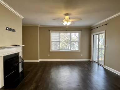 Main picture of 5601 Fairview Rd
