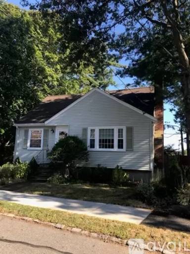Main picture of 43 Grandview Ave