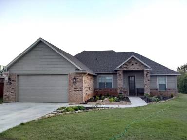 Main picture of 15 Blue Meadow Dr