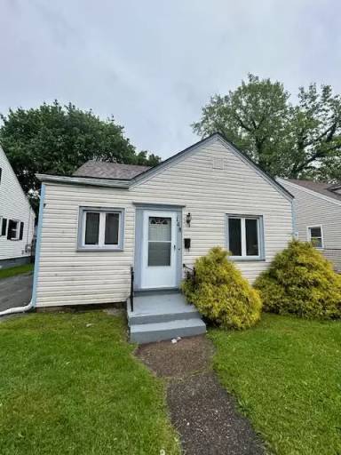 Main picture of 148 Midland Ave