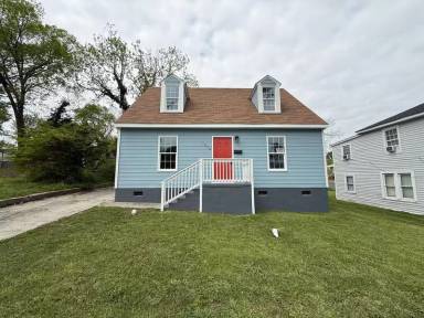 Main picture of 1212 Merrick St