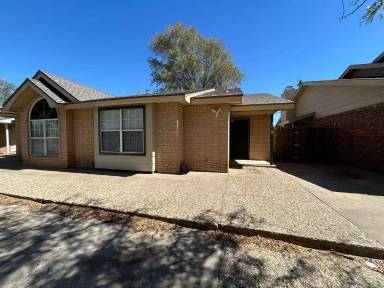 Main picture of 3402 Hyden Ave