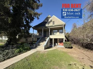 Main picture of 832 W 1st St