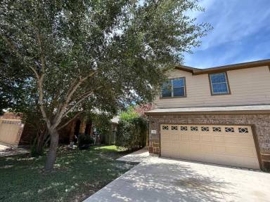 Main picture of 933 Brown Rock Dr