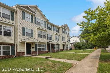 Main picture of 445 Kenneth Sq