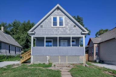 Main picture of 3014 S 18th St