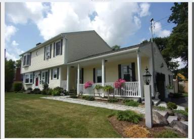 Main picture of 647 Frenchtown Rd