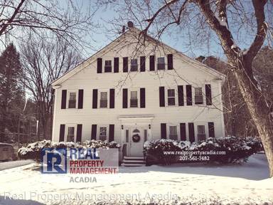 Main picture of 18 Pleasant St