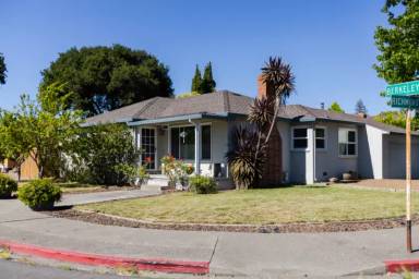 Main picture of 2100 Berkeley Dr