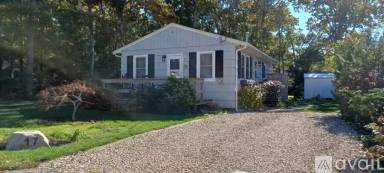 Main picture of 17 Suncrest Dr