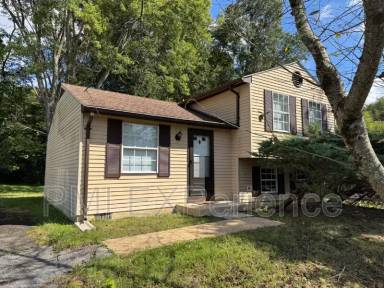 Main picture of 902 Narrowleaf Dr