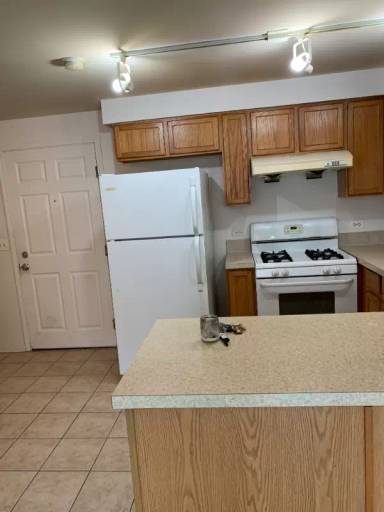 Main picture of 2734 S Wentworth Ave