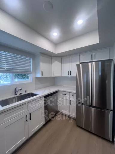 Main picture of 623 W Dryden St