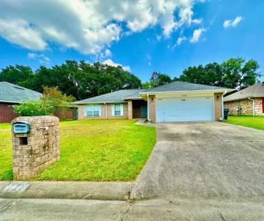 Main picture of 6048 Suntan Cir