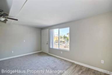Main picture of 376 Moss St