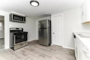 Main picture of 106 1st Ave