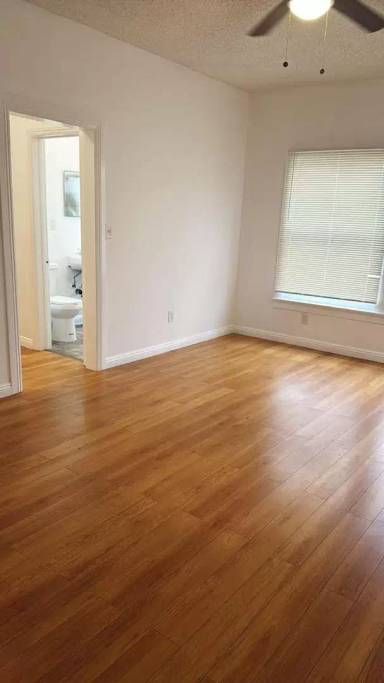 Main picture of 240 S Catalina St