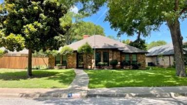 Main picture of 355 Meadowcreek Dr