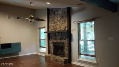 Main picture of 542 Pebble Creek Dr