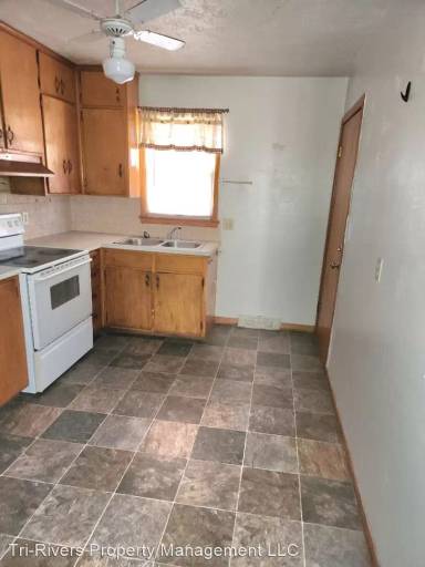 Main picture of 922 W South St