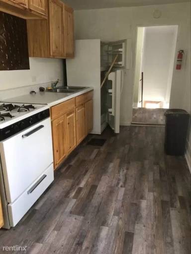 Main picture of 242 Mill St