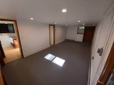 Main picture of 521 S Bryan Ave