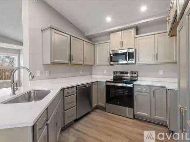 Main picture of 2465 Cetona Wy