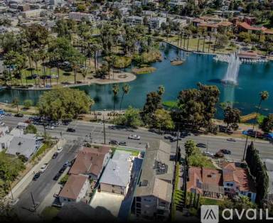 Main picture of 831 Glendale Blvd