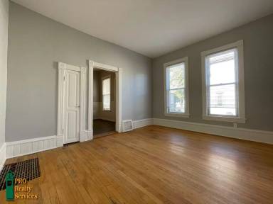 Main picture of 1822 Jackson St NE