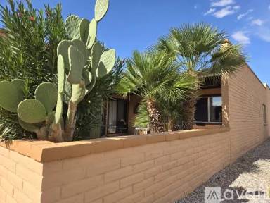 Main picture of 1400 W Placita Apache