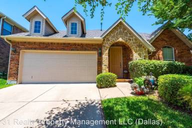 Main picture of 5740 Mariposa Dr
