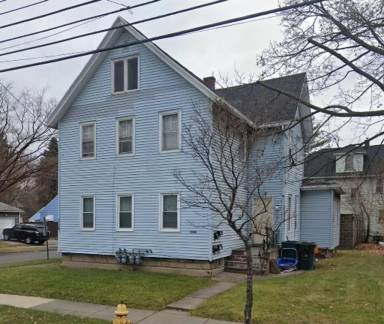 Main picture of 1594 N Goodman St