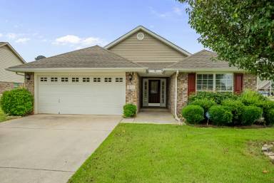 Main picture of 209 High Green Dr