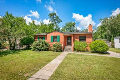 Main picture of 4622 Redwood Ave