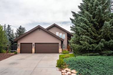 Main picture of 1701 Remington Ln