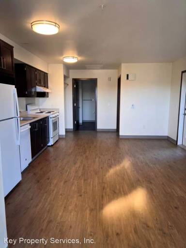 Main picture of 3303 NE 78th Ave