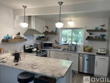 Main picture of 18090 Viking Way NW