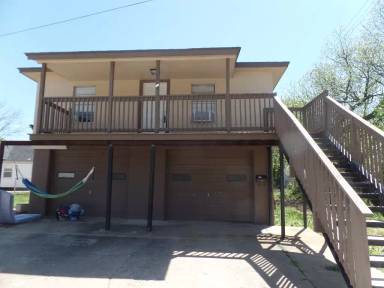 Main picture of 311 1/2 Coffman