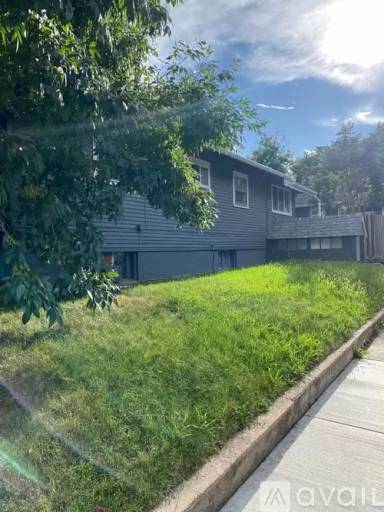 Main picture of 2001 7th Ave