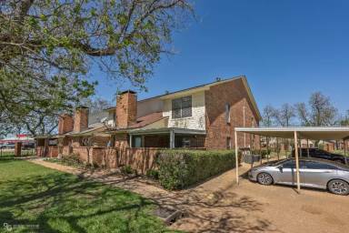 Main picture of 3634 Greenacres Place Dr