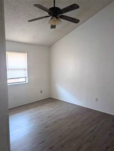 Main picture of 102 E Truman Ave