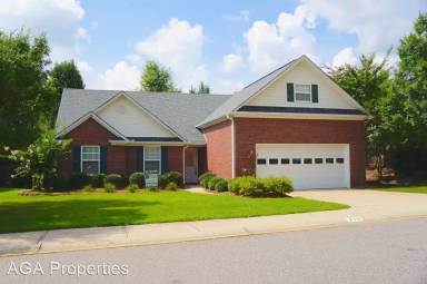 Main picture of 270 Birch Valley Dr