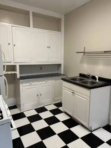 Main picture of 710 Pelham Blvd