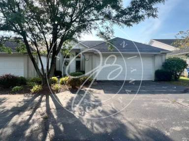 Main picture of 818 Hilltop Ln