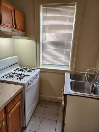 Main picture of 15805 Baylis Street - 203