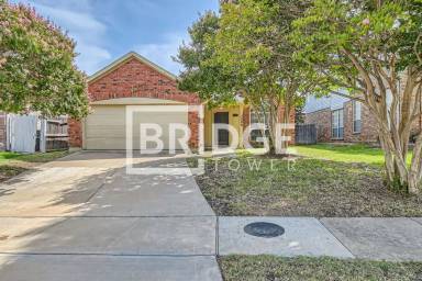 Main picture of 5908 Firethorn Dr
