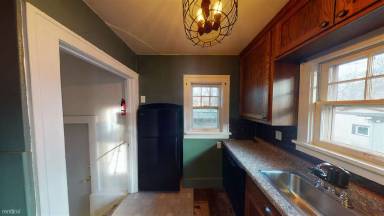 Main picture of 611 N 2nd St