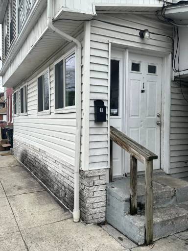 Main picture of 119 N 6th St